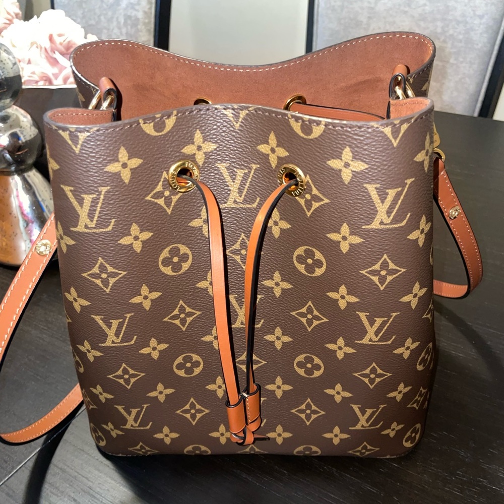 Louis Vuitton Neonoe MM Caramel